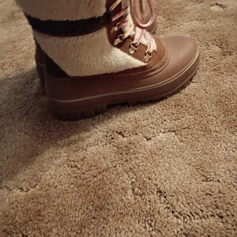 Michael Kors Brown & Cream Shearling Lace-Up Winter Boots